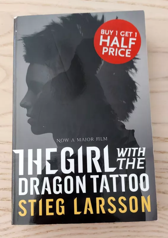 The Girl with the Dragon Tattoo: Book 1 of the Millennium Trilogy - Stieg Larsson, knyga 2