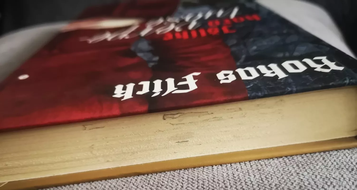 Išlikę karo verpetuose - Rokas Flick, knyga 3