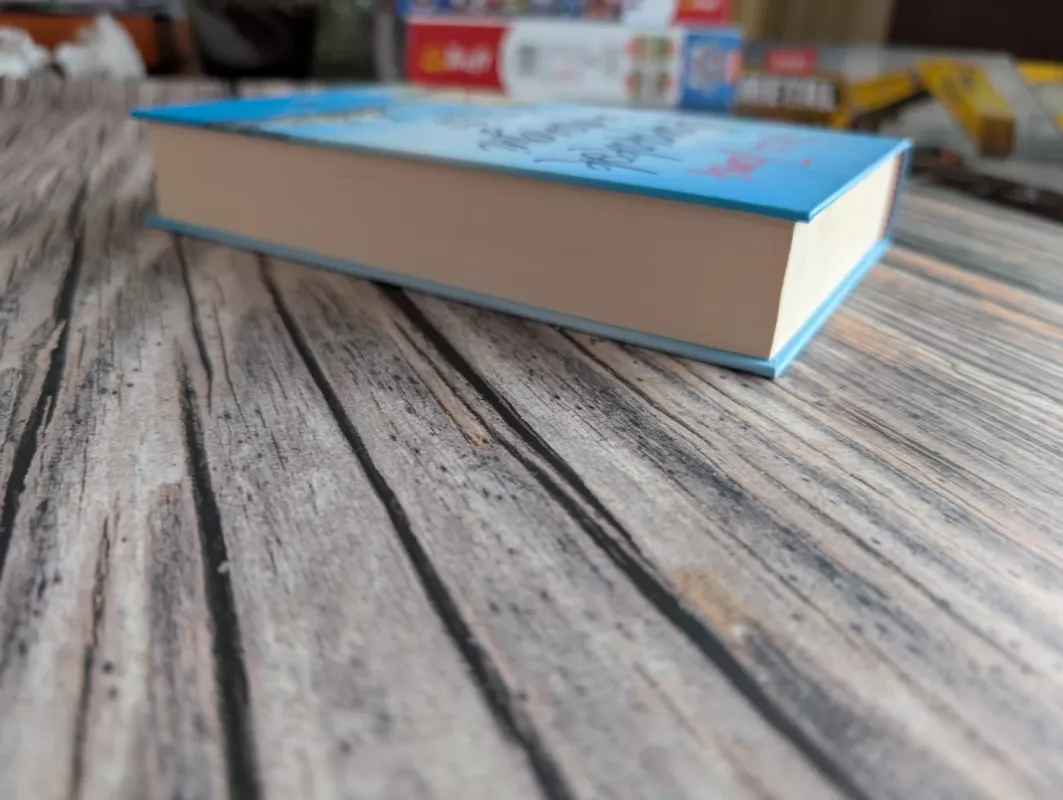 Papasakok tai dangui - Erica James, knyga 4