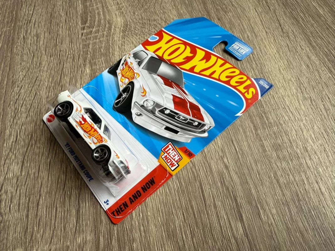 67 Ford Mustang Coupe Hot Wheels Long Card - , namai ir interjeras 4