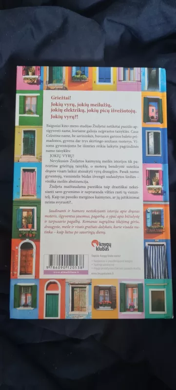 Namas, kuriame gyvena moterys - Karine Lambert, knyga 3