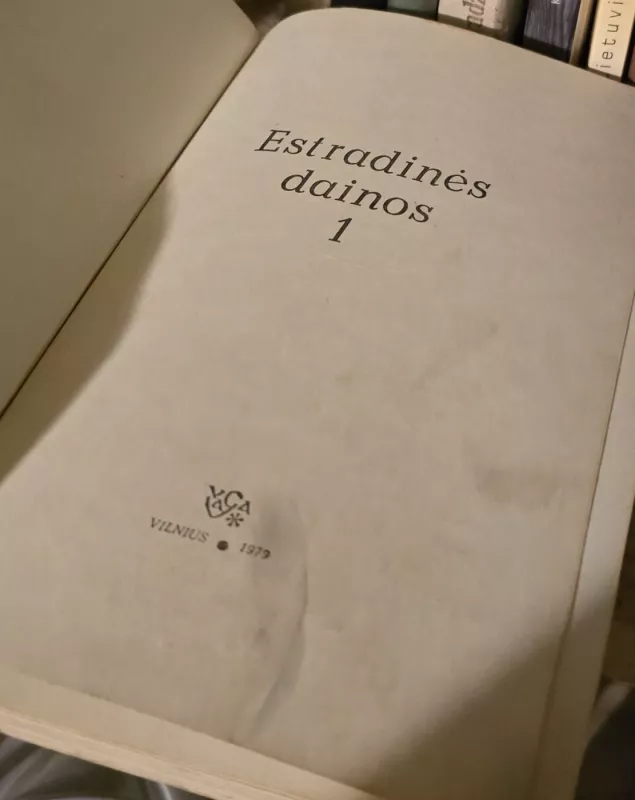 Estradinės dainos 1,2 dalys - xxx, knyga 3