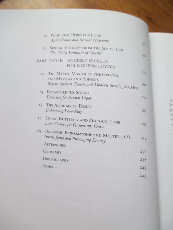 The yin-yang butterfly - Valentin chu, knyga 6