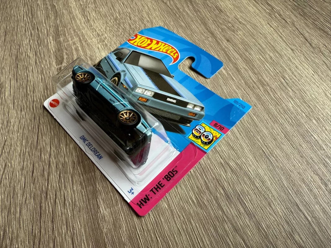 DMC Delorean Hot Wheels - , namai ir interjeras 4