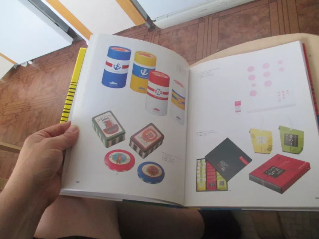 Package desing in Japan biennial vol, 10 - Hoyakawa Yoshio, knyga 5