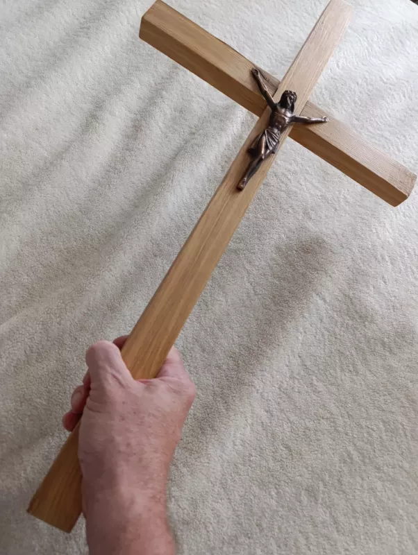 Kryžius medinis su krucifiksu - , namai ir interjeras 4