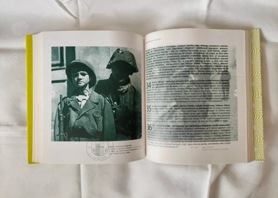 Rozpoznaj Warszawę 39-45 Nieznane Fotografie z Rodzinnych Archiwów - Muzeum Powstania Warszawskiego, knyga 5