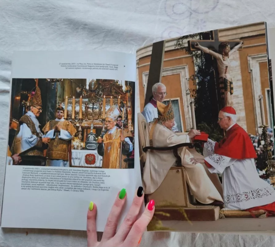 Święty Papież Polak - Adam Bujak, knyga 6
