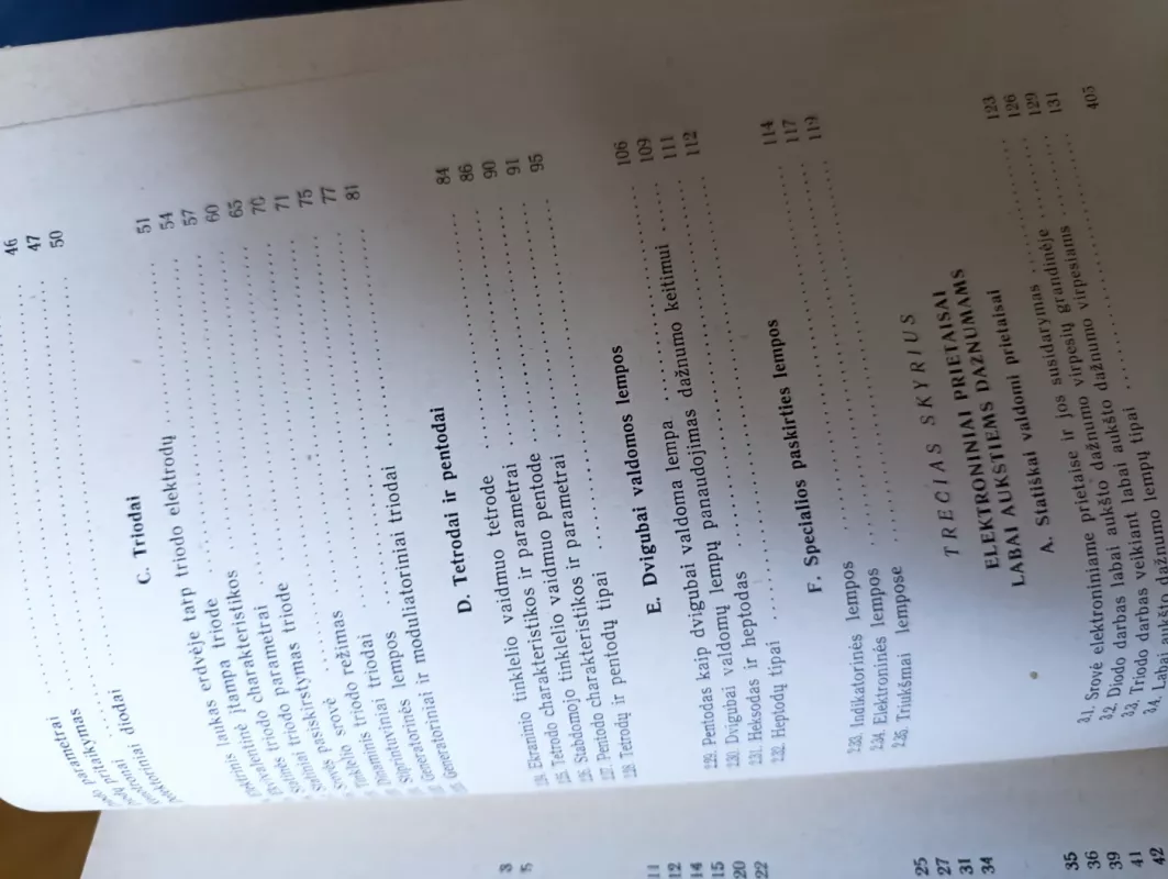 Pramoninė elektronika ( I dalis) - Autorių Kolektyvas, knyga 4