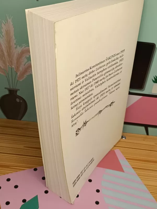 Iki "Vaizdų ir minčių nelaisvėje" - Konstantinas Šakenis, knyga 4