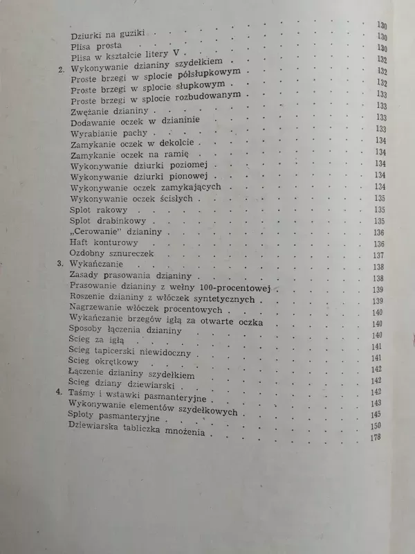 Krój i modeliowanie w dziewiarstvie ręcznym - Irena Kotecka, knyga 4