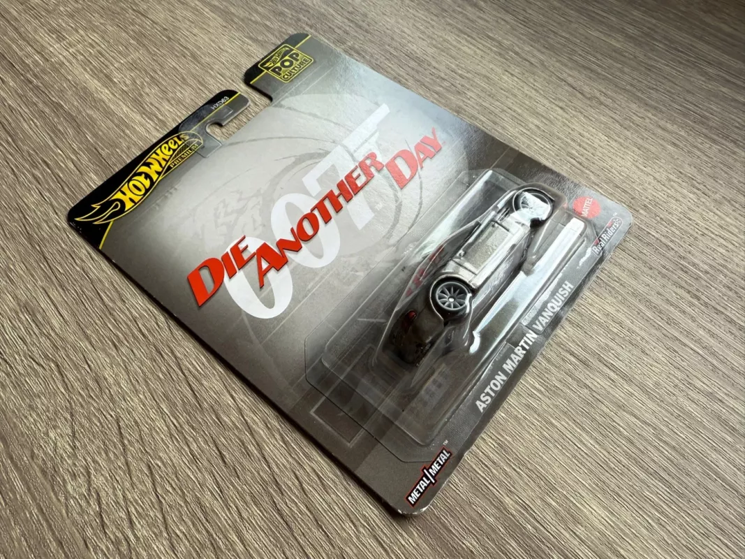 Aston Martin Vanquish Die Another Day 007 Hot Wheels Premium - , namai ir interjeras 3