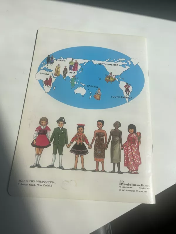 Costume in the world - Autorių Kolektyvas, knyga 3