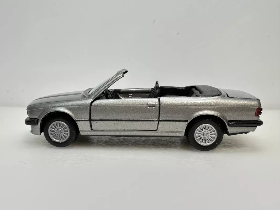 BMW 3er E30 Cabriolet pilkas 1:43 Gama W.Germany [tik modelis] - , namai ir interjeras 4