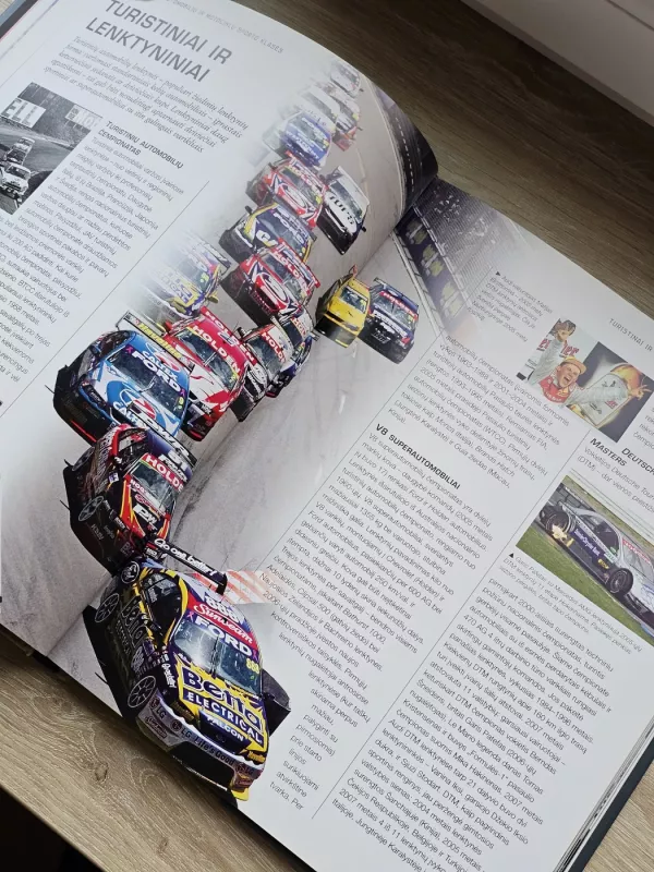 Automobilių ir motociklų sporto žinynas - Clive Gifford, knyga 4
