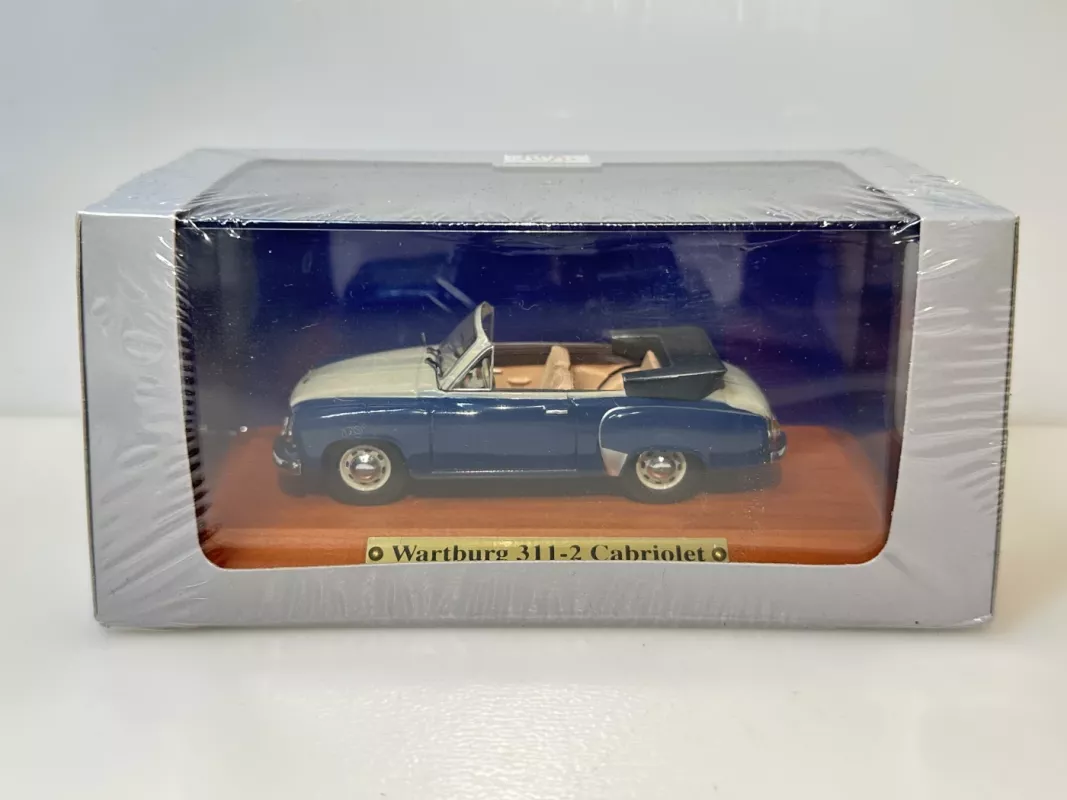 Wartburg 311-2 Cabriolet mėlyna/rusva 1:43 Atlas DDR - , namai ir interjeras 3