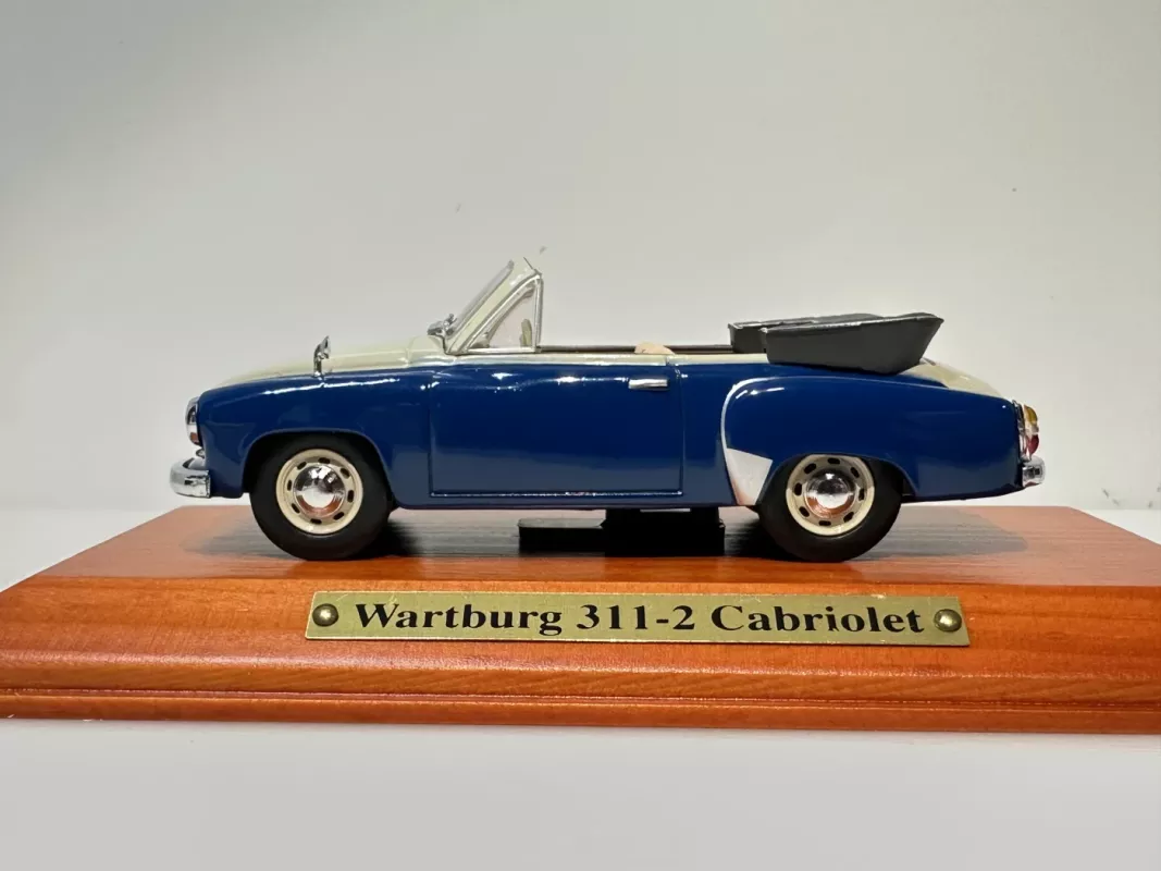 Wartburg 311-2 Cabriolet mėlyna/rusva 1:43 Atlas DDR - , namai ir interjeras 5