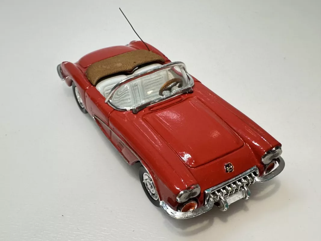 Cheverolet Corvette C1 raudona 1:43 Vitesse Portugal [tik modelis] - , namai ir interjeras 6