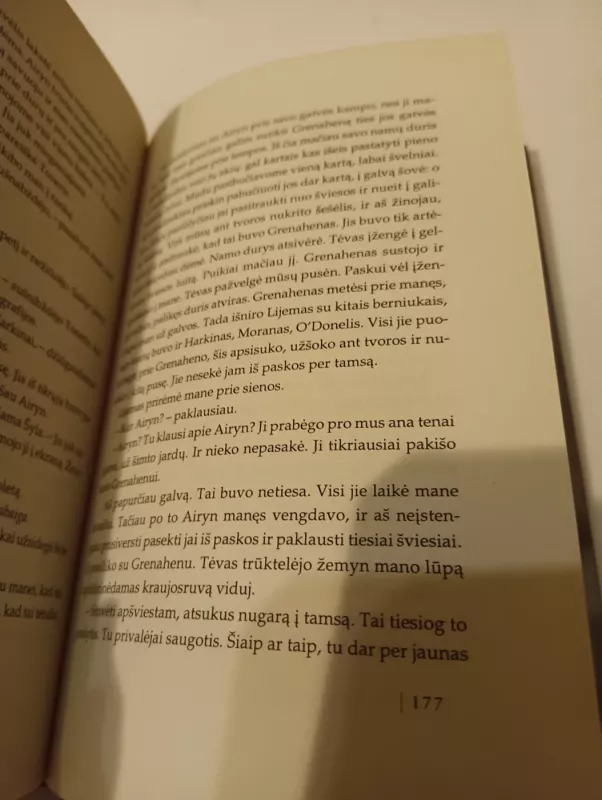 Skaitymas tamsoje - Seamus Deane, knyga 4