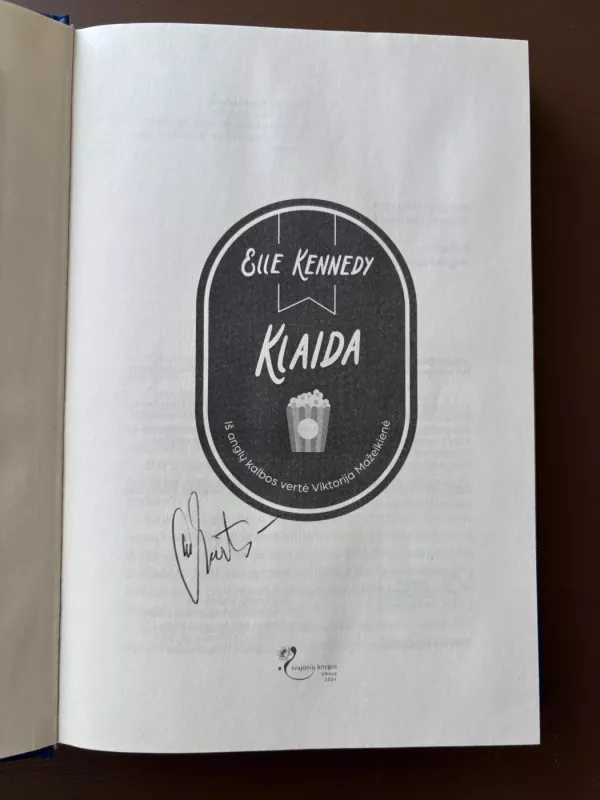 Klaida - Elle Kennedy, knyga 5