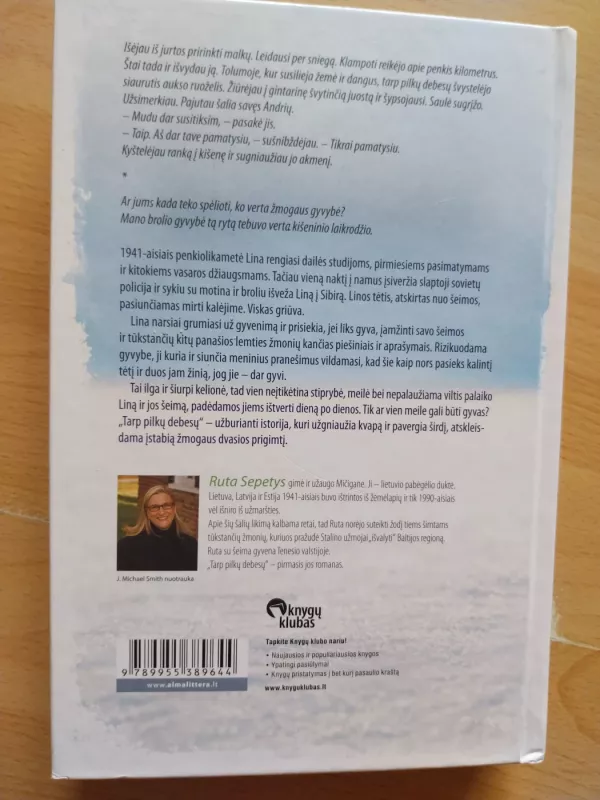 Tarp pilkų debesų - Šepetys Ruta, knyga 3