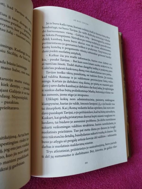 Aš esu Livija - Phyllis T. Smith, knyga 4