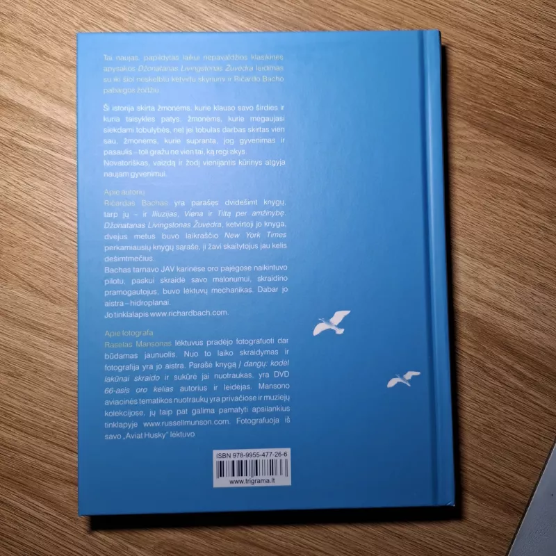 Džonatanas Livingstonas Žuvėdra (SU NEŽYMIU DEFEKTU) - Richard Bach, knyga 2