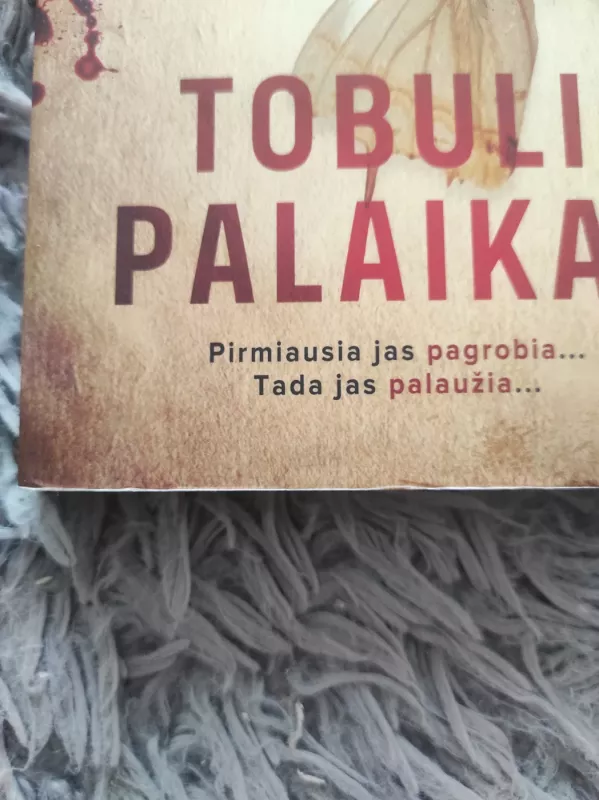 TOBULI PALAIKAI - Helen Fields, knyga 4