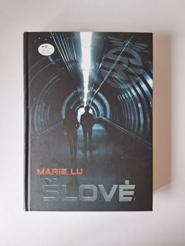 Šlovė - Marie Lu, knyga 2