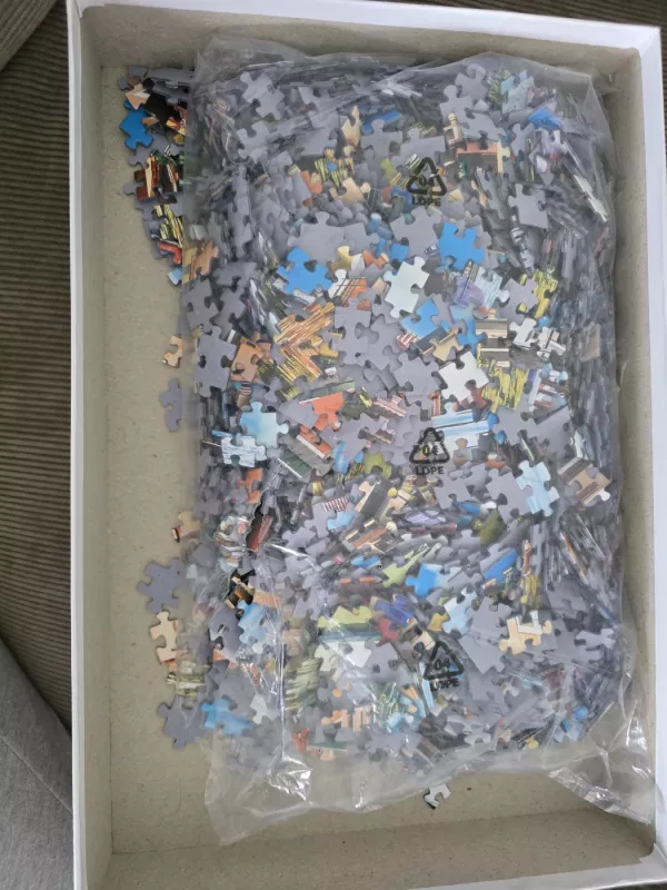 Trefl Puzzle 2000 premium quality - , stalo žaidimas 3