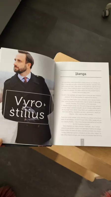 Idealiai tinkantis kostiumas : praktiškas stilius moderniam vyrui - Algirdas Gricius, knyga 6