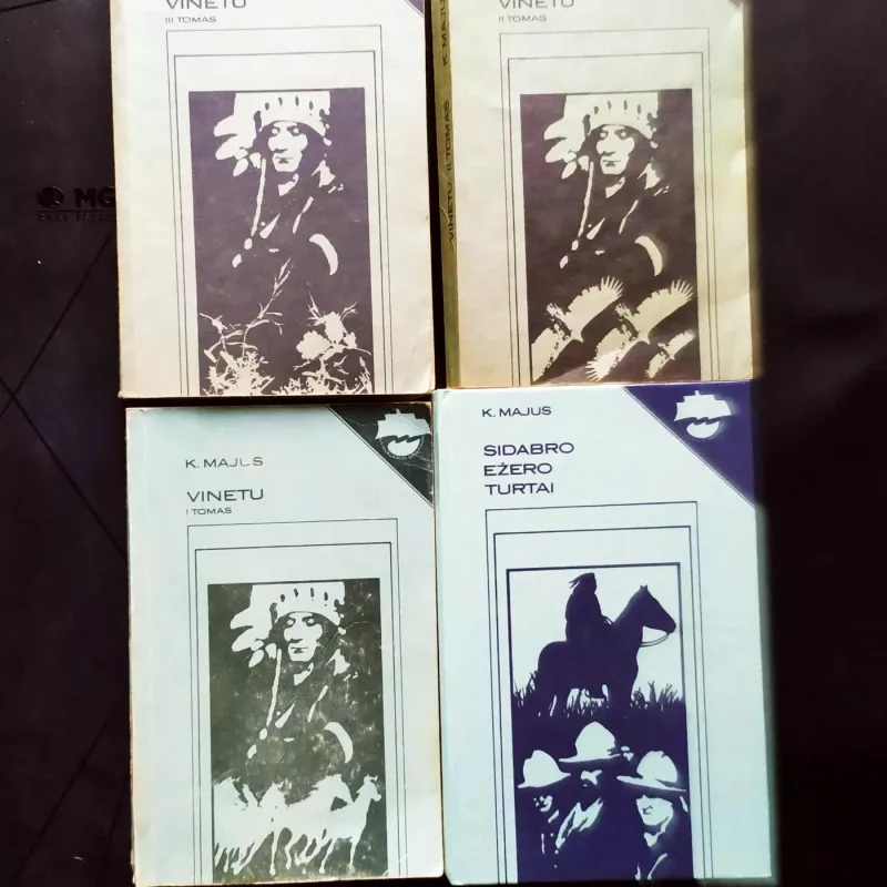 Vinetu I, II, III. Sidabro ežero turtai - Karlas Majus, knyga 2