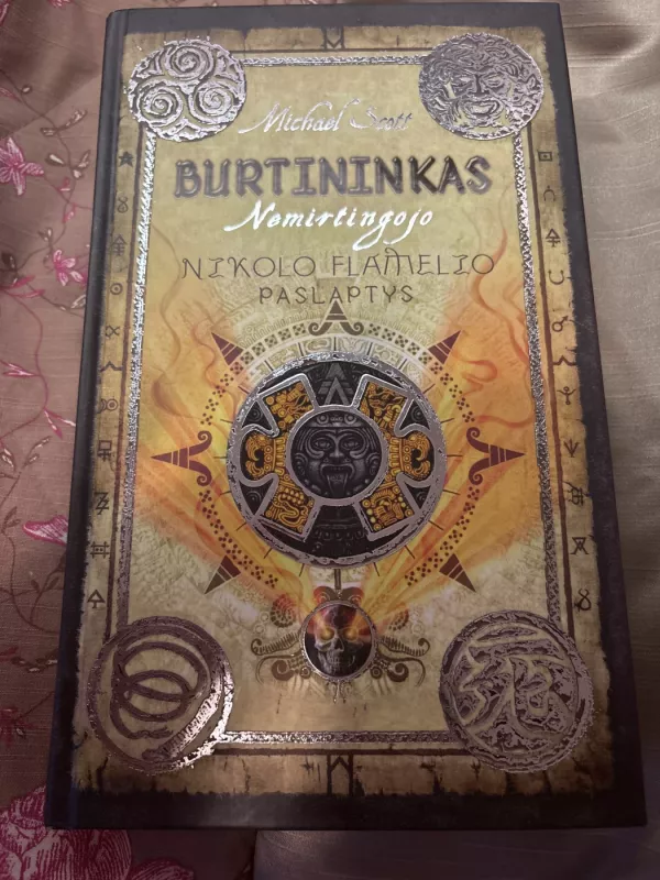 Burtininkas. Nemirtingojo Nikolo Flamelio paslaptys - Michael Scott, knyga 3