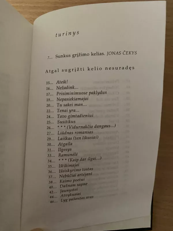 Geltona rudenio tyla - Juozas Mikštas, knyga 3