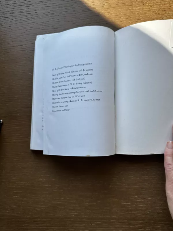 Keturios Įžvalgos. Žemės Saugotojų Išmintis Galia ir Malonė - Alberto Villoldo, knyga 4