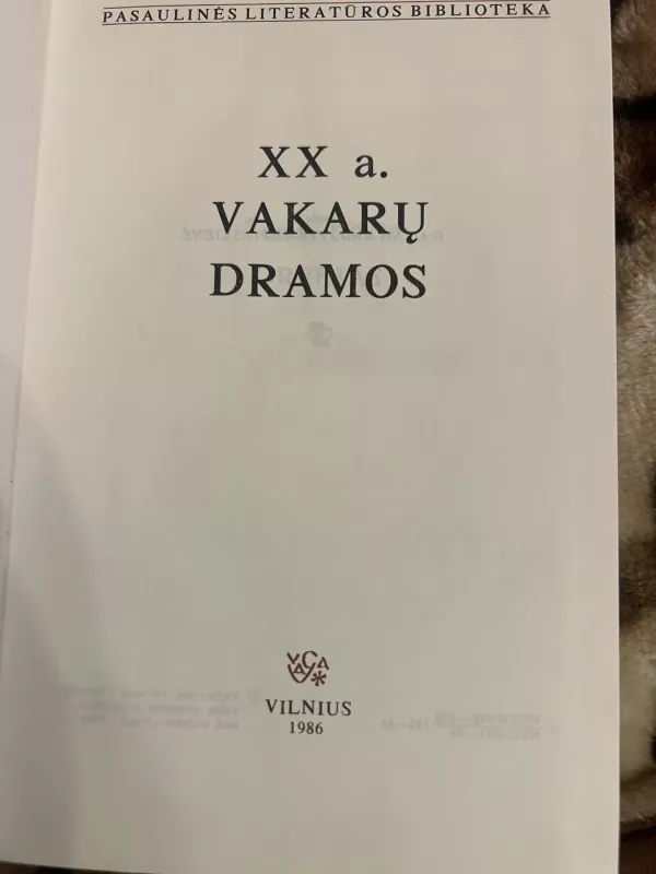 XXa. VAKARŲ DRAMOS Pasaulinės literatūros biblioteka (102) - Autorių daug, knyga 3
