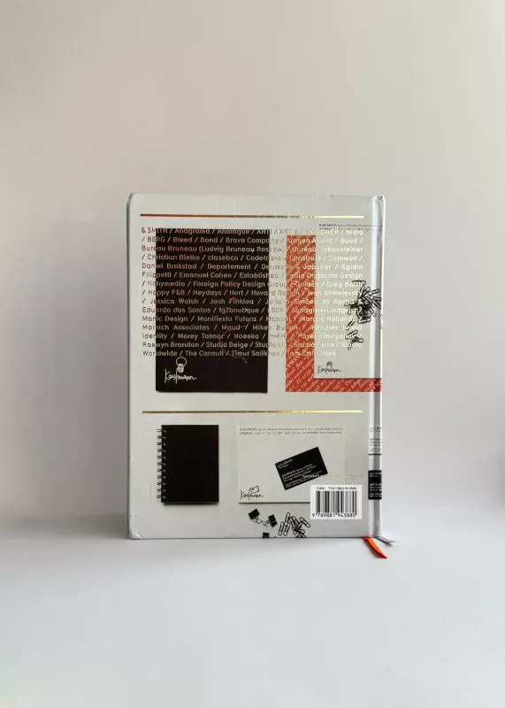 Identity Suite Visual Identity in Stationary - Viction:ary, knyga 3