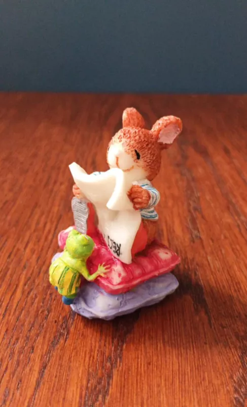 Kiškučio, zuikučio su varlyte statulėlė, aukštis 5,5cm - , namai ir interjeras 2