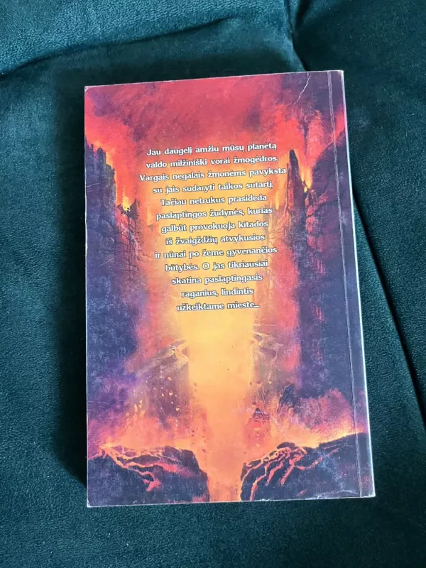 Raganius (Pasaulinės fantastikos aukso fondas Nr 67) - Colin Wilson, knyga 5