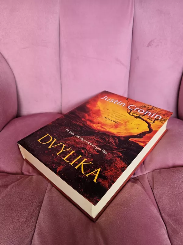 Dvylika - Justin Cronin, knyga 3