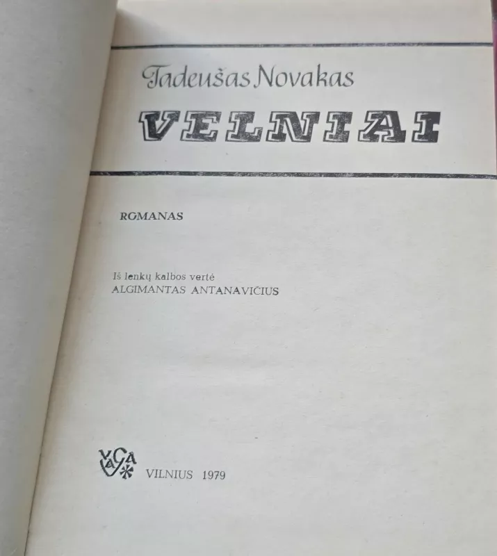 Velniai - Tadeušas Novakas, knyga 3