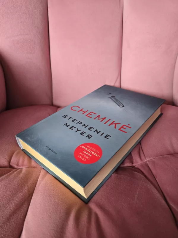 Chemikė - Meyer Stephanie, knyga 3