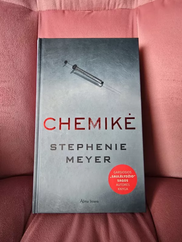 Chemikė - Meyer Stephanie, knyga 2
