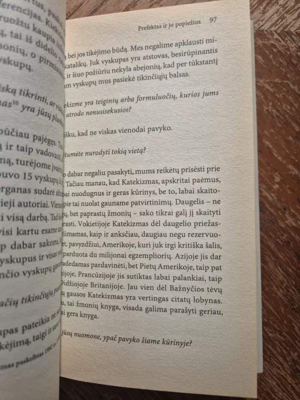 Žemės druska: Krikščionybė ir katalikų Bažnyčia XXI amžiuje. Pokalbis su Peteriu Seewaldu - Autorių Kolektyvas, knyga 6