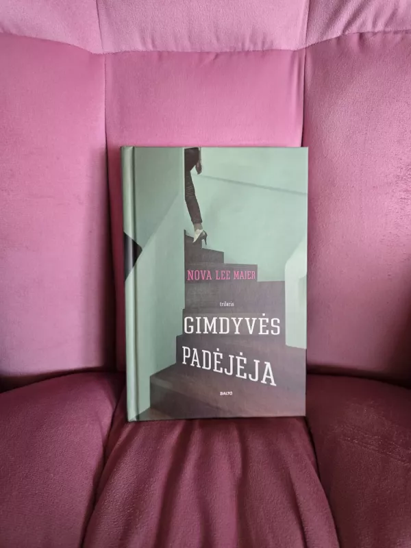 Gimdyvės padėjėja - Nova Lee Maier, knyga 2