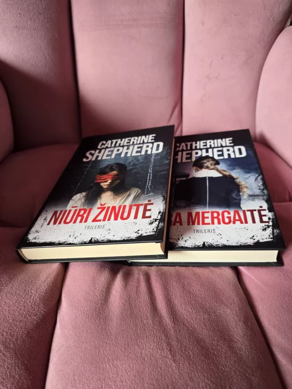 Teismo medicinos ekspertė Julija Švarc. Niūri žinutė; Gera mergaitė - Catherine Shepherd, knyga 3