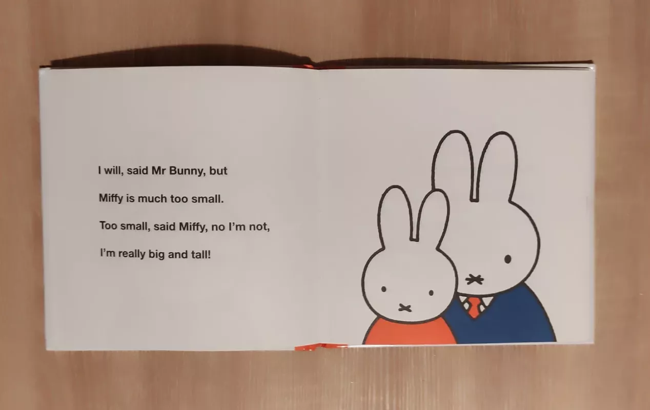 Miffy at the gallery by Dick Bruna - Simon & Schuster Ltd, knyga 4