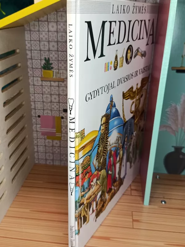Medicina. Gydytojai, dvasios ir vaistai - Kethryn Senior, knyga 5