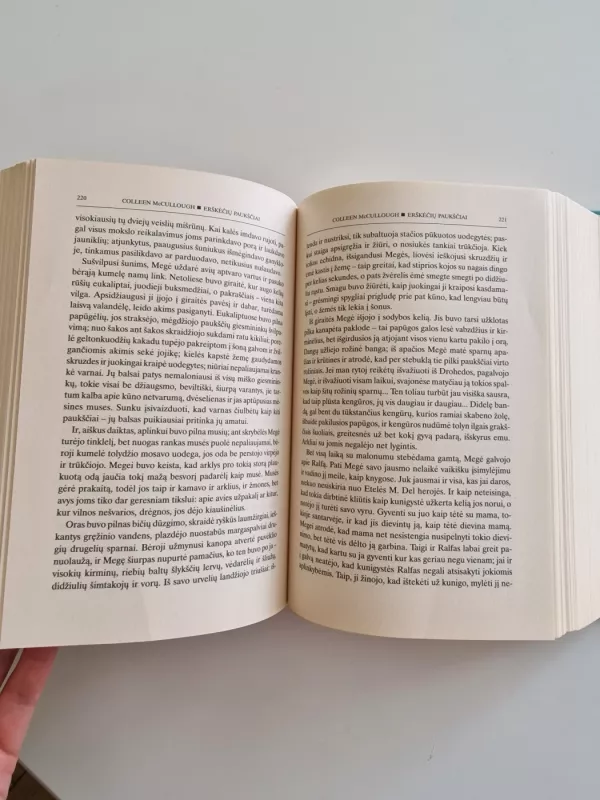 Erškėčių paukščiai - Colleen McCullough, knyga 3