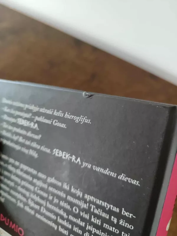 Mumija Dumis ir sebek-ra kaukė - Tosca Menten, knyga 6